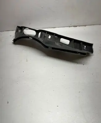 Volkswagen PASSAT B6 Front bumper mounting bracket 3C0807889
