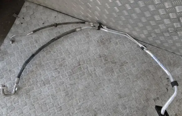 Audi A4 S4 B9 Air conditioning (A/C) pipe/hose 