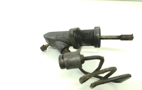 BMW 5 E60 E61 Clutch master cylinder G6368 6642 6750832