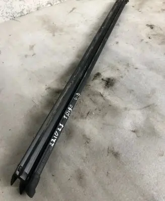 Volkswagen Taigo Rubber seal rear door window/glass 