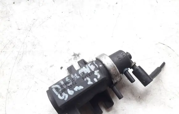 Vacuum valve