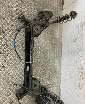 Renault Clio V Rear axle beam with reductor 