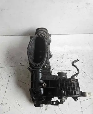 Mercedes-Benz C W204 Intake manifold A6510900037