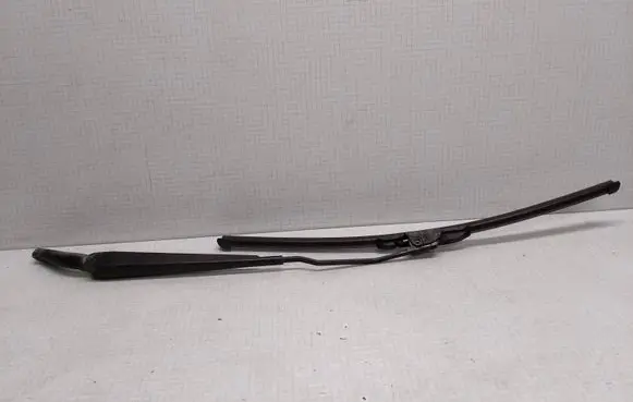 Volvo S60 Front wiper blade arm 102358