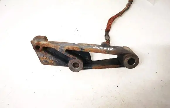 Honda Accord Engine mounting bracket