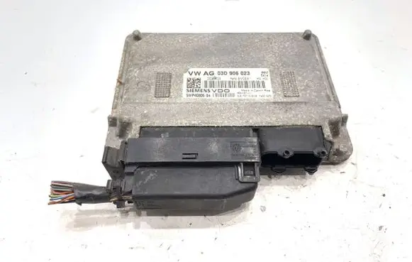 Skoda Fabia Mk1 (6Y) Engine control unit/module ECU 03D906023