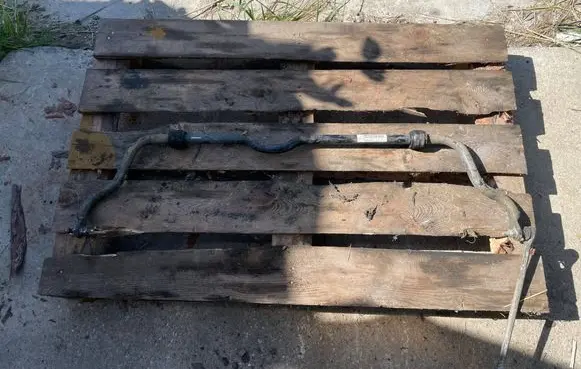 Mercedes-Benz A W176 Front anti-roll bar/sway bar A2463203411