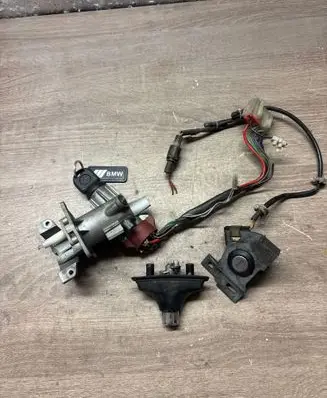 BMW 3 E30 Ignition lock 11534100
