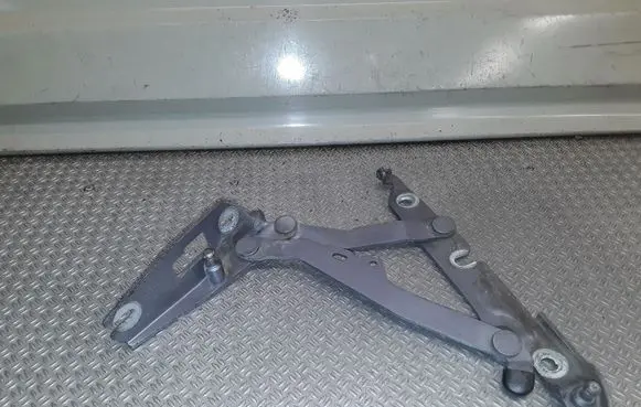 Audi A6 S6 C6 4F Tailgate/trunk/boot hinge