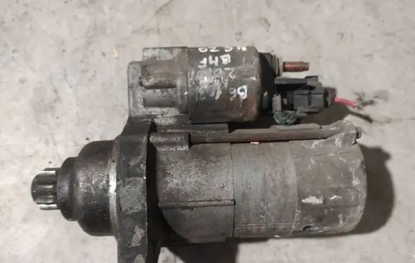 Volkswagen PASSAT B6 Starter motor 02M911023N TS18E3