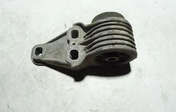 Audi A6 S6 C5 4B Rear axle beam mounts housing 8E0501522M 8E0501521M