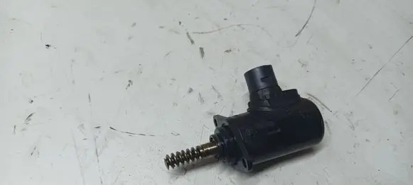 BMW 5 G30 G31 G38 Valve oil control 7643073