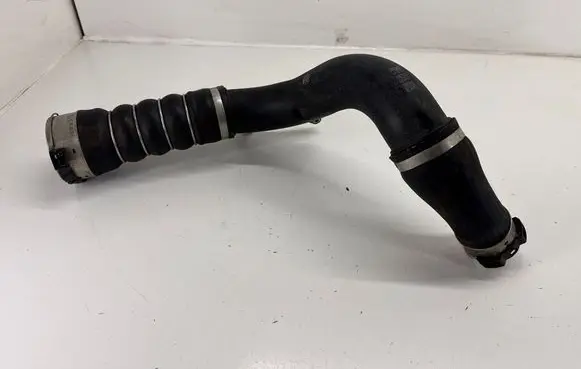 BMW 2 F44 Intercooler hose/pipe 8650759 13718650759