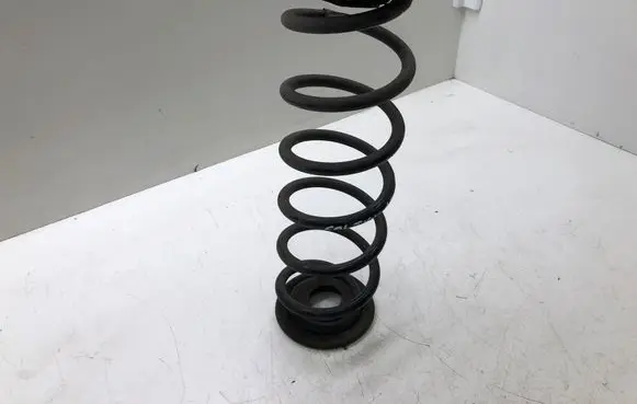 Volkswagen Golf VII Rear coil spring 5Q0511121