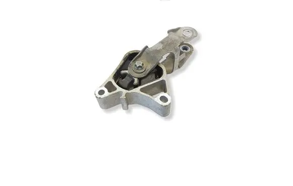 Mercedes-Benz CLA C117 X117 W117 Engine mount bracket A2462400809