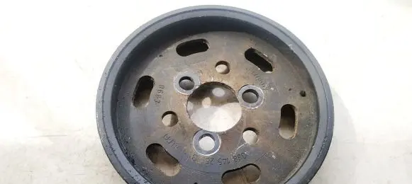Volkswagen Golf IV Power steering pump pulley 038145255B