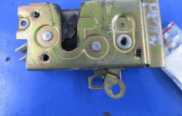 Ford Fiesta Front door lock 4FB-A21812-A