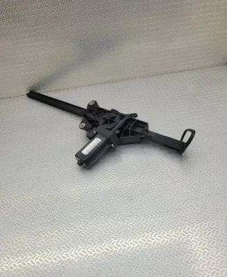 Mercedes-Benz E A207 Seat belt adjustment motor A2078600282