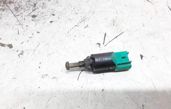 Brake pedal sensor switch
