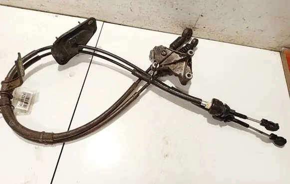 Honda FR-V Gear shift cable linkage 