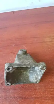 Mercedes-Benz E W210 Engine mounting bracket 6042230004