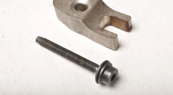Volvo V40 Fuel Injector clamp holder 