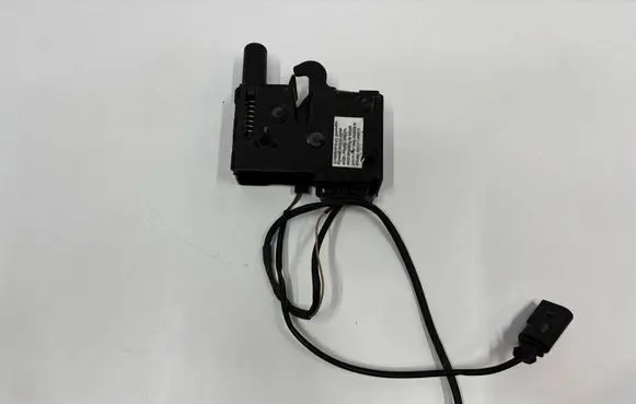 Porsche Cayenne (9Y0 9Y3) Engine bonnet/hood lock/catch 9Y0823509F