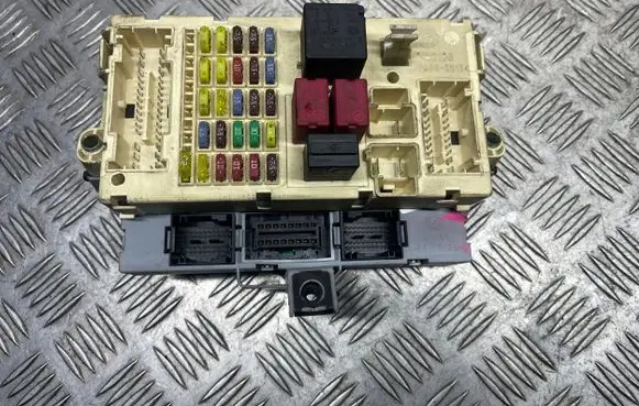 Fiat Stilo Fuse module 51755127 501209830
