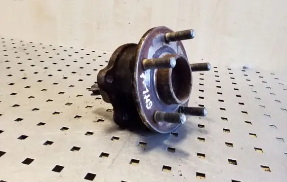 Ford Focus Rear wheel hub