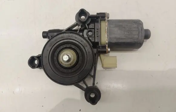 Volkswagen Golf VII Front door window regulator motor 5Q0959801B 1970116