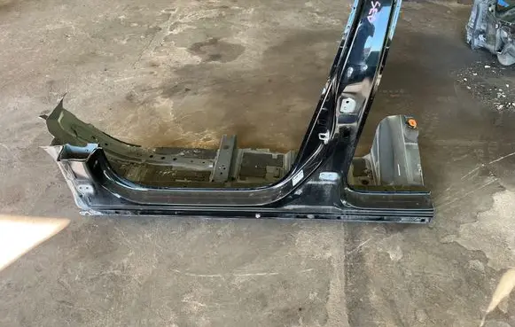 Mazda 3 Pillar (middle) 
