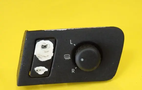 Wing mirror switch