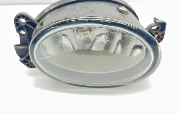 Mercedes-Benz E W211 Front fog light A1698201656