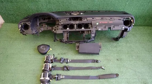 Mercedes-Benz X-class W470 Dashboard AA111607