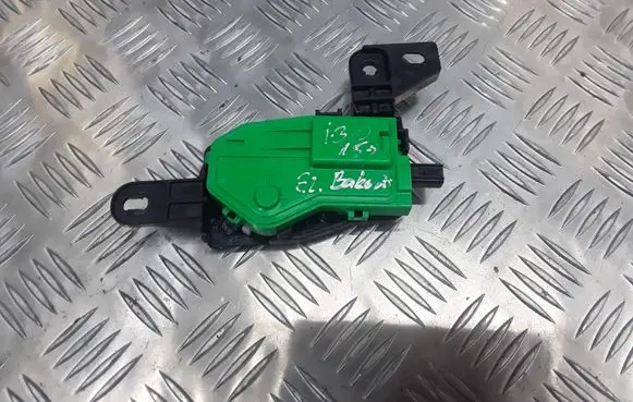 Fuel tank cap lock motor