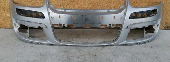 Volkswagen Jetta V Front bumper 1K0807221D