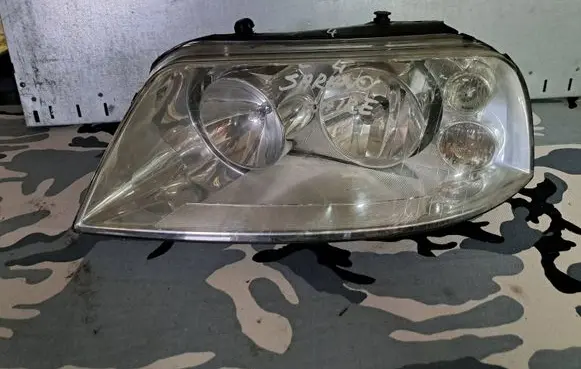Volkswagen Sharan Headlight/headlamp 7M4941015AA 0301182601