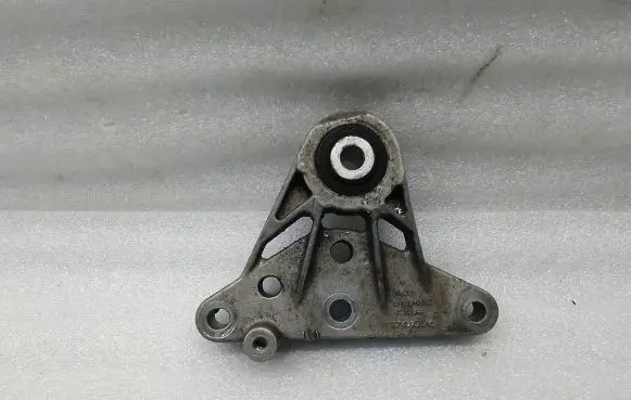Volvo XC60 Engine mount bracket 31262936 BBH9SA