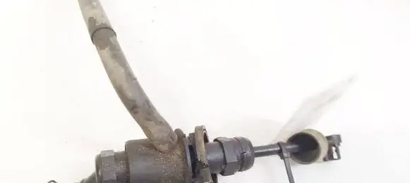 Nissan Note (E11) Clutch master cylinder 