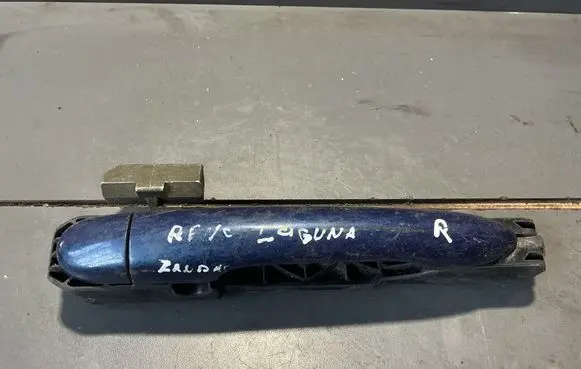 Renault Laguna II Front door exterior handle 8200004747