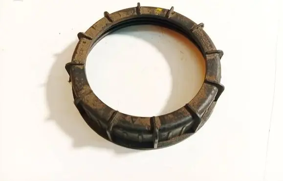 Volvo V50 In tank fuel pump screw locking ring/nut 2S619C385AA