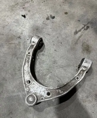 Volkswagen Touareg II Front upper control arm/wishbone 7P0407021