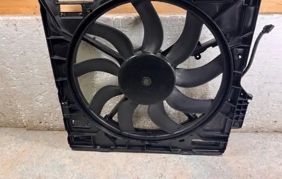 BMW X5M F85 Electric radiator cooling fan 7634472
