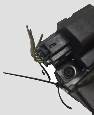 Peugeot 407 Tailgate window lock/catch/latch 9648254780