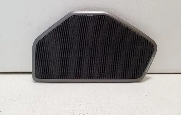 BMW 3 G20 G21 Parcel shelf speaker trim grill 7482401