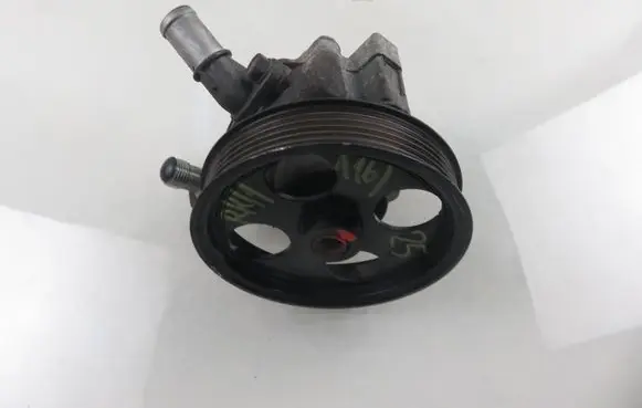 Opel Insignia A Power steering pump
