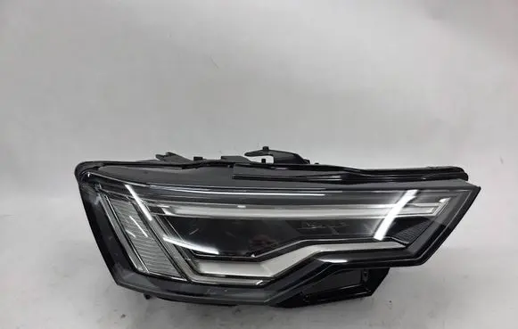 Audi A7 S7 4K8 Headlight/headlamp 4K0941040