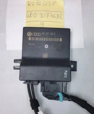 Audi A8 S8 D3 4E Gateway control module 4E0907468E