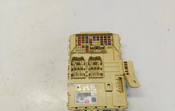 KIA Pro Cee'd III Fuse box set 91953-j7490
