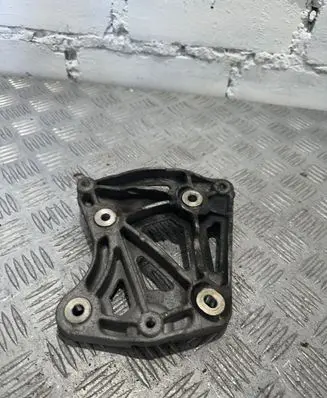 Chevrolet Captiva Engine mounting bracket 96868422